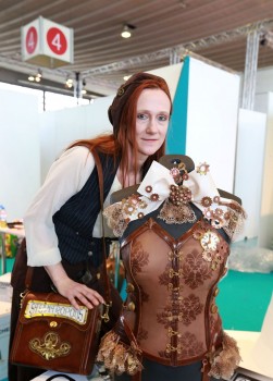 Essbare Mode bringt der Wettbewerb Queens' Battle hervor. . Westfalenhallen GmbH / Foto: Anja Cord