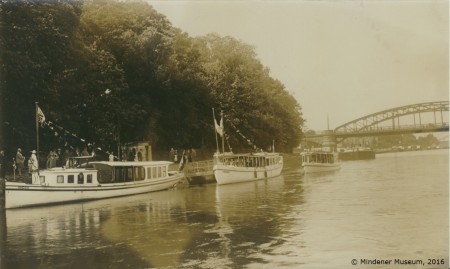 Fahrgastschiffe auf der Weser.Foto: Museum Minden