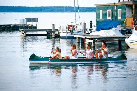 Kanupartie in der Mecklenburgischen Seenplatte, Foto: TMV/Topel