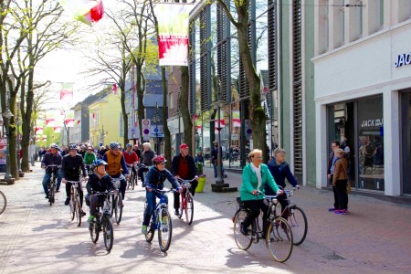 10. Treffen mit historischen Zweirädern am Stadtmuseum Gütersloh.