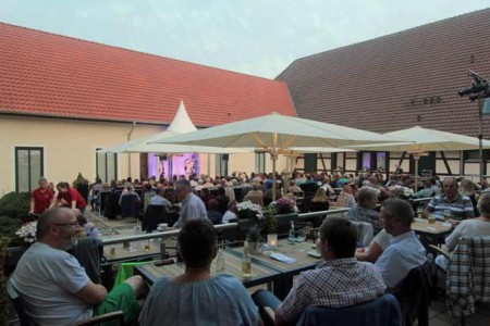 Der-Biergarten-der-Rentei