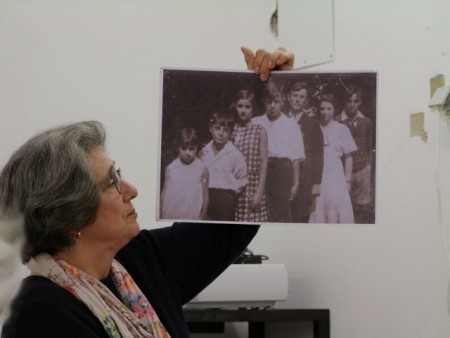 Die Holocaustüberlebende Rozette Kats aus den Niederlanden (Copyright: Rozette Kats) erzählt in der Wewelsburg, wie sie gelernt hat, mit den Schatten der Vergangenheit zu leben
