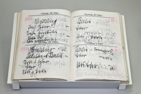 „Wewelsburg – Paderborn – Berlin“: Auszug aus Heinrich Himmlers privatem Taschenkalender für das Jahr 1940. Mindestens 25 Mal besuchte er die Wewelsburg (Foto: Kreismuseum Wewelsburg)