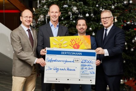 Prof. Dr. Eckard Hamelmann Chefarzt der Klinik für Kinder- und Jugendmedizin am Kinderzentrum Bethel Dr. Thomas Rabe Vorstandsvorsitzender von Bertelsmann Stefan Schwalfenberg Oberarzt des ambulanten Palliativteams „Der Weg nach Hause“ Dr. Rainer Norden stellvertretender Vorstandsvorsitzender der v. Bodelschwinghschen