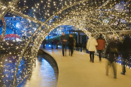 Zum Schlendern und Entspannen lädt im Anschluss der weitläufige Wintermarkt ein.