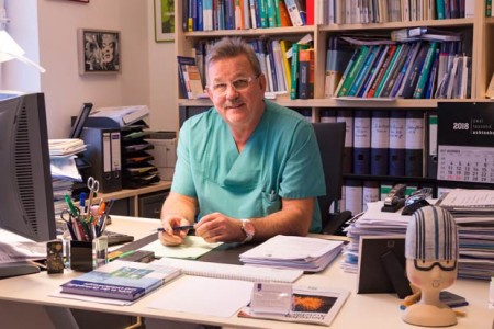 Nach 9 Jahren als Chefarzt der Unfallchirurgie verabschiedet sich Dr. Hans-Ulrich Schröder Ende Februar in den Ruhestand.