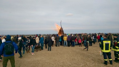 Auch in diesem Jahr wird wieder das Osterfeuer in Damp entzündet (Foto: Ostsee Resort Damp)