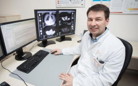 Blick ins Körperinnere: Arne Dallmannn leitet das Institut für Radiologie und ist 20 Stunden wöchentlich im MVZ Weser-Egge Höxter tätig. So kann er sich verstärkt um ambulante Patienten kümmern. 