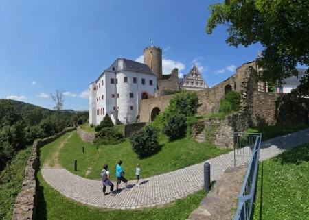 Auch Burg Scharfenstein ( Die Sehenswerten Drei) lädt zu tollen Ausflügen ein.Foto:Erzgebirge Tourismus