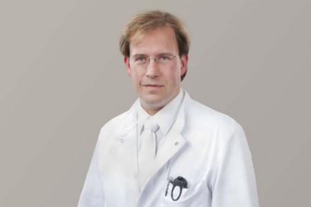 Dr. Holger Wienecke, Oberarzt in der Klinik für Gefäßchirurgie im Klinikum Gütersloh (© Klinikum Gütersloh)