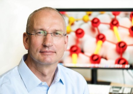 Prof. Dr. Wolf Gero Schmidt, Lehrstuhl Theoretische Materialphysik.Foto: Oksana Schmidt