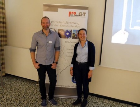 Andree Wendel (Agentur skalar) und Aleksandra Blagojević (pro Wirtschaft GT).