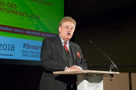 Elmar Brok warb als Mitglied des Europäischen Parlaments für die demokratischen Grundwerte von Europa.