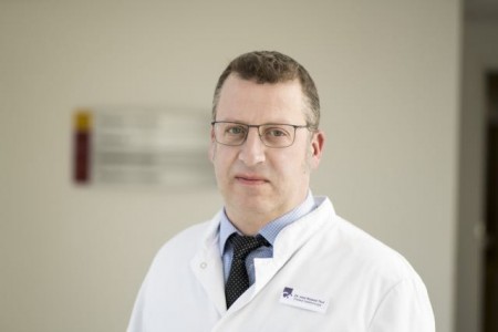 Dr. Roland Thul, Chefarzt der Klinik für Gefäßchirurgie im Klinikum Gütersloh