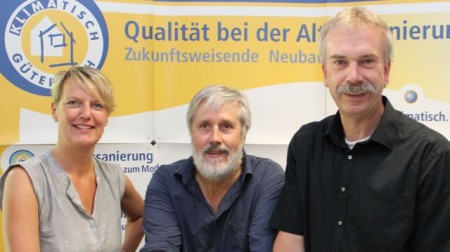 v.l.) Andrea Flötotto, Bernd Schüre und Bernd Ellger beraten in Sachen Gebäudesanierung und Fördermöglichkeiten.
