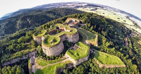 Nahe der Festung Srebrna Góra (Silberberg) gibt es einen neuen Sinngle-Trail. Foto: DOT