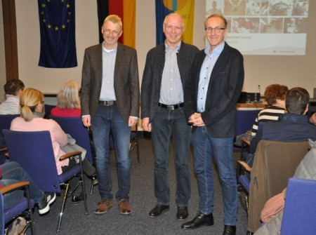 Reinhard Schulz, Dr. Volker Knapczik und Dr. Marcus Rübsam (v.l.) beantworteten im Bad Driburger Rathaus die Fragen der Zuhörer.
