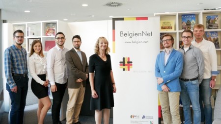 (BELZ/Julia Brandes): Das Team des BelgienNet (v. l.): Donato Morelli, Julia Brandes, Yonathan Seban, Resul Karaca, Prof. Dr. Sabine Schmitz, Yves Huybrechts, Hendrik Peeters und Marius Bröker.