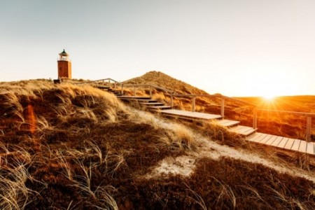 Strand auf Sylt mit Leuchtturm, Foto: Presse Sylt - Marketing