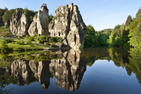 Die Externsteine laden zu einem unvergesslichem Naturerlebnis ein, Foto: Teutoburger Wald Tourismus