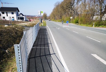 Seit Anfang April ist die zulässige Höchstgeschwindigekit auf der Driburger Straße auf zwei Abschnitten nahe des Baugebietes Springbach Höfe auf Tempo 50 und Tempo 30 reduziert worden, die Stadt Paderborn bittet um Beachtung. Foto: © Stadt Paderborn