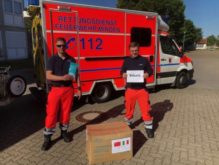 Die Feuerwehr Minden bedankt sich für die großzügige Masken-Spende aus Changzhou (Foto: Berufsfeuerwehr Minden)