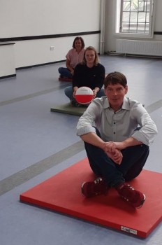 (von vorne nach hinten) Steffen Böning, Lina Strothmann und Jana Felmet auf den Sitzmatten. (Foto: privat) ​ 