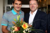 Federer, Roger+Weber, Ralf_Begrüßung_2016 (GERRY WEBER OPEN)