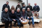 fair-trade-steuerungsgruppe-des-kreises-mit-fairem-geschenkkorb