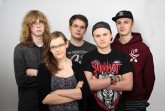 „Invisible Damage“ – (Vocals): Kristin Kokemoor, (Gitarre/Vocals): Mika Beier, (Gitarre/Vocals): Cynrik Schulte, (Bass): Andreas Stefan und (Drums): Julian Brandhorst