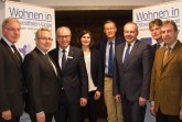 Stellten gemeinsam den 2. Regionalen Wohnungsmarktbericht 2017 im Paderborner Kreishaus vor – (von links nach rechts) Norbert Metzger, Wohnungsbauförderung und Wohnungsaufsicht, Stadt Bielefeld, Jürgen Müller, Landrat des Kreises Herford, Manfred Müller, Landrat des Kreises Paderborn, Christine Simou, Bauverwaltung/Wohnungsbauförderung, Kreis Lippe, Sven-Georg Adenauer, Landrat des Kreises Gütersloh, Dr. Ralf Niermann, Landrat des Kreises Minden-Lübbecke, Hubert Robrecht, Amt für Bauen und Wohnen, Kreis Paderborn, Friedhelm Spieker, Landrat des Kreises Höxter