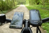 Ausrüstung ist alles: Beim Geocachen führen Smartphone oder GPS-Gerät ans Ziel Foto: Karl-Heinz Schäfer.