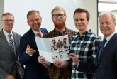 Gut gestartet: Harald Grefe, stv. IHK-Hauptgeschäftsführer, Wolf D. Meier-Scheuven, IHK-Präsiden, Marcel Menk und Dirk Ludewig, Existenzgründer, und Thomas Niehoff, IHK-Hauptgeschäftsführer (v.l.), präsentierten die Ergebnisse des aktuellen IHK-Gründungsreports 2017.