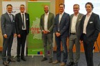 Stellten sich der Frage, wie die Stärkung der digitalen Wettbewerbsfähigkeit von Unternehmen im Kreis Gütersloh gelingen kann (v.l.): Volker Ervens (Wirtschaftsinitiative Kreis Gütersloh e.V.), Ulrich Lünstroth (Bertelsmann SE & Co. KGaA), Christian Miele (e.ventures & Vorstandsmitglied des Bundesverbands Deutsche Startups), Christian Terhechte (Neuland Medien GmbH & Co. KG), Martin Schildmacher (Modus Consult AG) und Sebastian Borek (Founders Foundation gGmbH)..