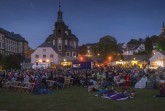Auch Gäste aus Arnsberg, Bielefeld, Düsseldorf oder Aachen erfreuten sich diesem Angebot in einzigartiger Kulisse der Stadt Büren. .Foto:Stadt Büren.