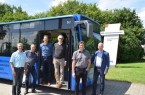 Gemeinsam für den Stadtverkehr Lage: (v.l.) Thorsten Paulussen, Technischer Beigeordneter der Stadt Lage; Willi Kulke, Museumsleitung LWL-Industriemuseum Ziegelei Lage; Uwe Friedrichsmeier, Stadt Lage; Will Wellhausen, Busunternehmer Stadt Lage;  Achim Oberwöhrmeier, Geschäftsführung KVG Lippe mbH und Christian Gaier, Teilnetzmanagement BVO Busverkehr Ostwestfalen GmbH