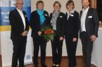 Freuen sich über das 10-jährige Jubiläum: (v. l.) Festredner Markus Zeyen, Geschäftsführer Melitta Zentralgesellschaft mbH & Co. KG, Moderatorin Corinna Müterthies, Stephanie Thieheuer, Regionalverantwortliche der IHK-Akademie für den Mühlenkreis, Ute Horstkötter-Starke, Geschäftsführerin IHK-Akademie Ostwestfalen GmbH, André Fechner, Geschäftsführer des Arbeitgeberverbandes Minden-Lübbecke e. V.