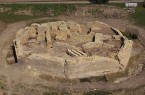 Die Holsterburg aus der Luft. Mit dem Abschluss der Kampagne 2017 geht die Ausgrabung nun nach sieben Jahren zu Ende.
Foto: LWL-Archäologie für Westfalen/ R. Klostermann