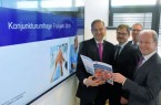 Freuen sich über den langanhaltenden Aufschwung der Konjunktur in Ostwestfalen: IHK-Präsident Wolf D. Meier-Scheuven, IHK-Geschäftsführer Dr. Christoph von der Heiden, stv. IHK-Hauptgeschäftsführer Harald Grefe und IHK-Hauptgeschäftsführer Thomas Niehoff (v.l.) präsentierten die Ergebnisse der IHK-Konjunkturumfrage Frühjahr 2018 für die Industrie.