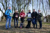 Freuen sich auf viele Wanderer am 15. April (von links): Simon Block (Gemeinde Steinhagen), Janine Thannhäuser (Stadt Halle), Tamara Kisker (Stadt Borgholzhausen), Sandra Wursthorn (Stadt Werther), Hartmut Lüker (Wanderwart), Christina Thüte (pro Wirtschaft GT). Foto: © pro Wirtschaft GT GmbH