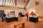 Neben liturgischen Geräten, Messgewändern und Modellen können auch Gemälde und Altäre wieder von den Besuchern in Augenschein genommen werden.
Foto: © LWL/Ansgar Hoffmann