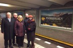Petra Madyda (Direktorin der Stiftung Lette-Verein), Paul Soujon (Schüler der Graﬁk‐Design‐Klasse des Lette‐Vereins), Bezirksbürgermeisterin Angelika Schöttler, Ferdi Flottmeier, (2. Vorsitzender der Vereinigung ehemaliger Kreistagsabgeordneter) und der stellvertretender Landrat des Kreises Paderborn, Vinzenz Heggen. Foto: © Kreis Paderborn