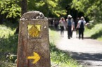 Die ärztlich-therapeutisch begleitete Pilgertour beginnt im „Gräflicher Park Grand Resort“ am Sonntag, den 13. Mai 2018 um 17 Uhr mit einer Einführung.