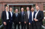 Auf dem Foto: Das CfADS-Team (von links): Stephan Godt, Tim Voigt, Matthias Fricke, Prof. Dr. Wolfram Schenck, Prof. Dr. Martin Kohlhase, Christopher Kübler, Prof. Dr. Pascal Reusch. Foto: Hochschulkommunikation, FH Bielefeld
