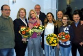 Mit Blumen bedankte sich die Vätergruppe bei den Referenten (v. l.): Looqmann Rabee (Vätergruppe), Margit Monika Hahn (Kreis Lippe), Ilka Wächter (Ausländeramt), Günther Kaiser (Vätergruppe), Zeycan Yesilkaya und Jenny Kaczmarczyk (beide Netzwerk Lippe), Hasan Özcan und Jörg Rekemeier (beide Vätergruppe).