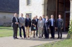 Gesellschaft für Wirtschaftsförderung), Professor Sven Tackenberg (Hochschule OWL), Michael Stickeln(stv. Aufsichtsratsvorsitzender Gesellschaft für Wirtschaftsförderung), Christine Etrich (Moderatorin), JensOtto (Fraunhofer IOSB), Dr. Claudia Auinger (stv. Geschäftsführerin, Industrie- und Handelskammer.Ostwestfalen zu Bielefeld), Professor Jürgen Jasperneite (Hochschule OWL, Fraunhofer IOSB),Professorin Anja Iseke (Hochschule OWL), Professor Stefan Witte (Hochschule OWL) und ProfessorBurkhard Wrenger (Hochschule OWL) (v.l.).Foto: Gesellschaft für Wirtschaftsförderung
