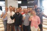 Freuten sich über einen gelungenen Pitchtag in der Paderborner garage33: die Juroren und Bewerber des Gründerstipendiums.NRW.