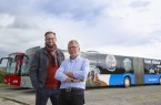 Risse Reisen stellt für Standortkampagne 15 Meter langen Gelenkbus zur Verfügung