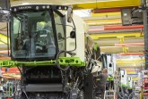 CLAAS, einer der international führenden Landtechnikhersteller, konnte seinen Umsatz mit 3,889 Milliarden Euro (Vorjahr 3,761 Milliarden Euro) auf einen neuen Höchstwert steigern.