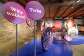 Blick in die Sonderausstellung "Raus aus dem Spießerglück", die 2018 im LWL-Freilichtmuseum Detmold gezeigt wurde. Sie wurde nun mit dem iF Design Award ausgezeichnet.
Foto: LWL/Klein